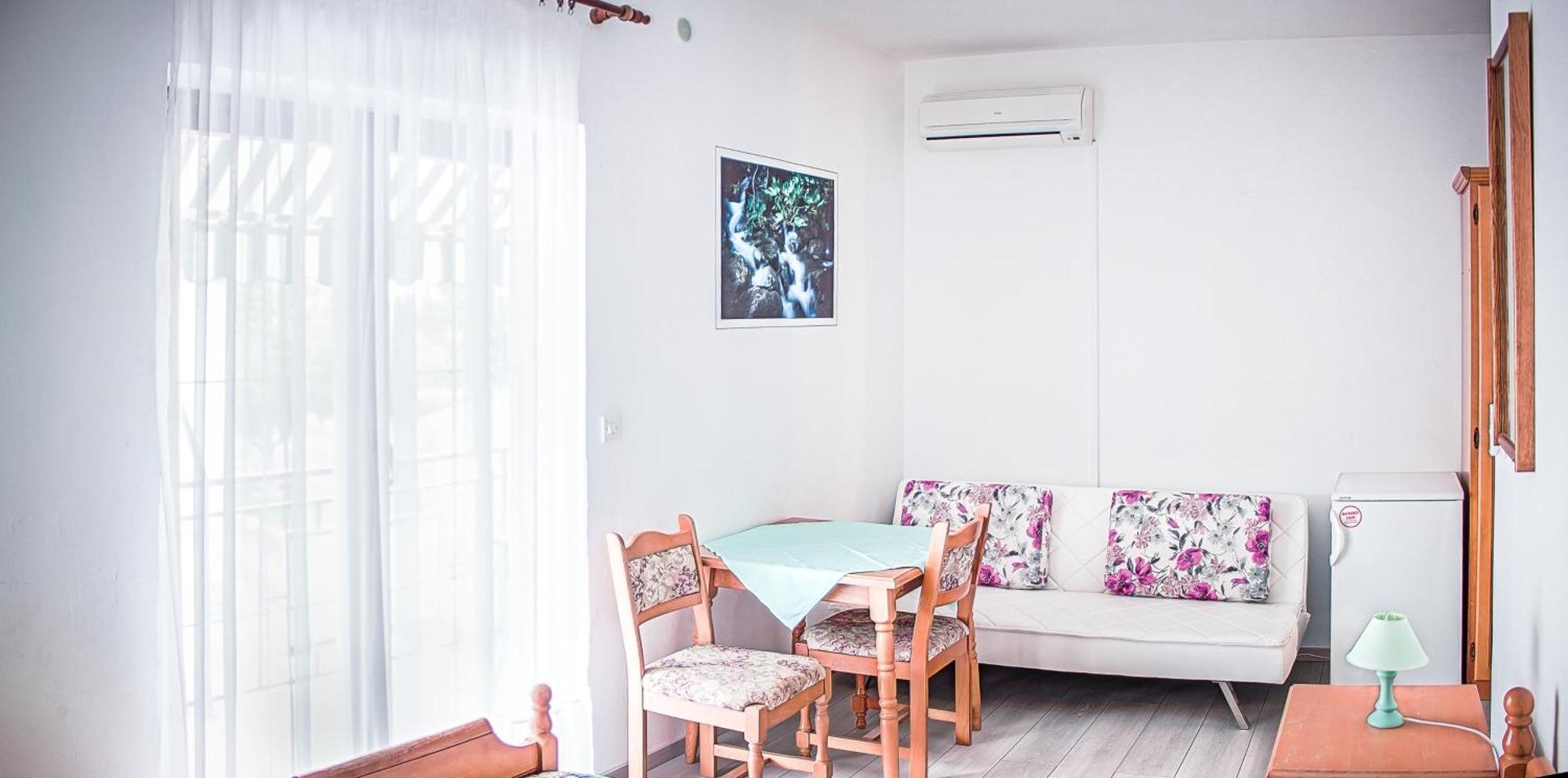 Apartments And Rooms Mare-Monti Starigrad Paklenica Room photo